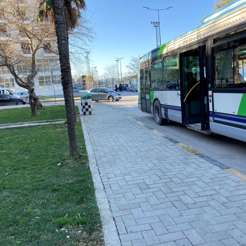 Vlora City Bus-Public Transport-Uji Ftohte Turnaround-Beautiful Vlora