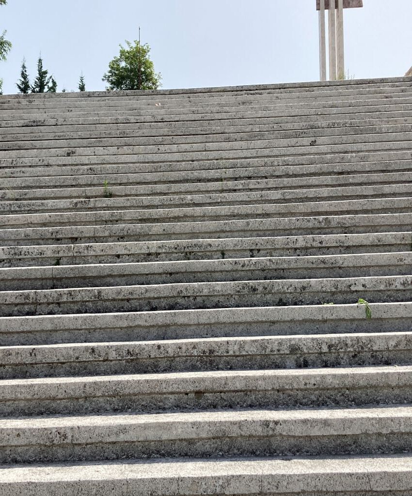 Steps up-Beautiful Vlora